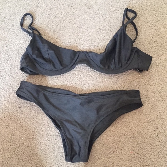 Frankie's Bikinis Other - ⚡️24hr FLASH⚡️ Blackbough black bikini